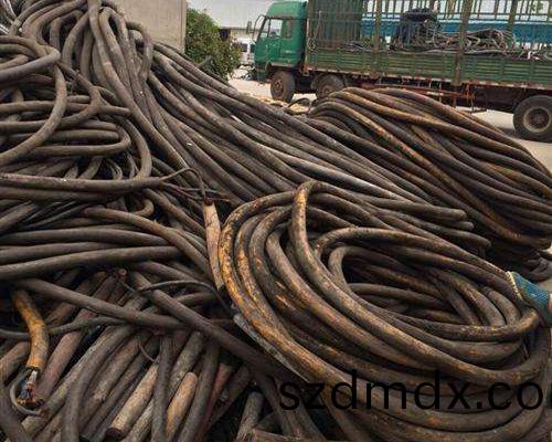 電(dian)線電纜(lan)迴(hui)收(shou)